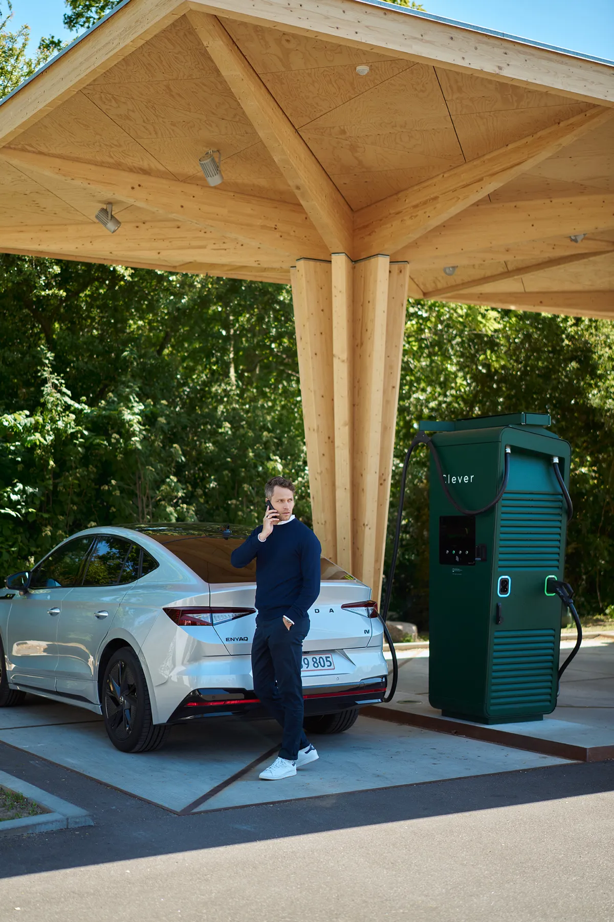 CLEVER B2B FINALS 13 Low